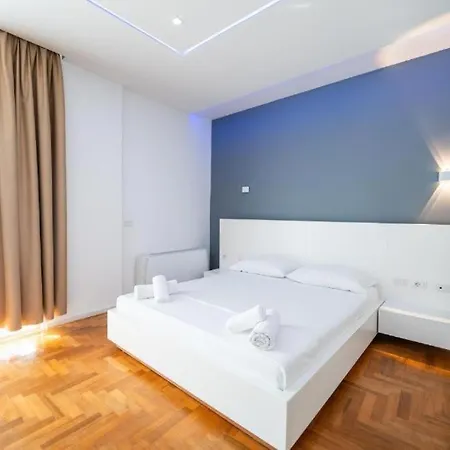 Lusini 4* Vlorë