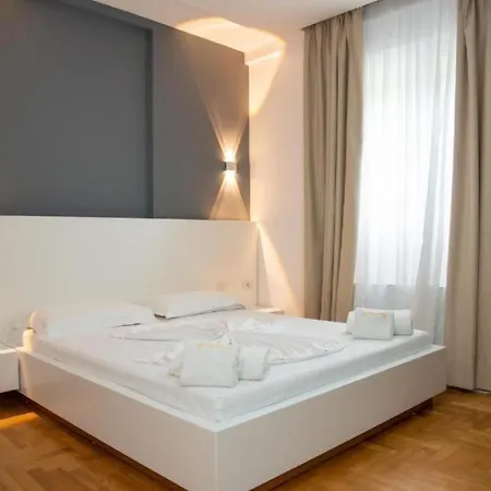 Hotel Lusini 4*